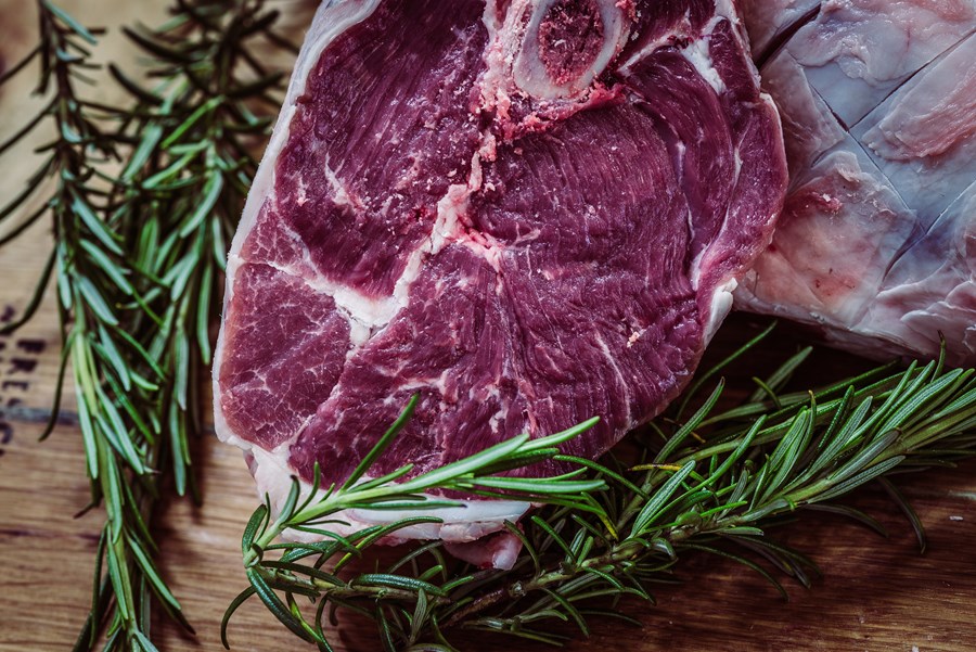 Associazione tra tipologie di carne e tumore del colon-retto: revisione sistematica e meta-analisi