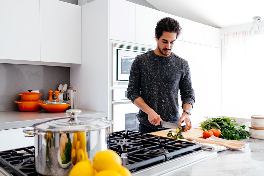 Prevenzione al maschile: è possibile ridurre il rischio delle patologie croniche che colpiscono di più gli uomini attraverso alimentazione e stile di vita?